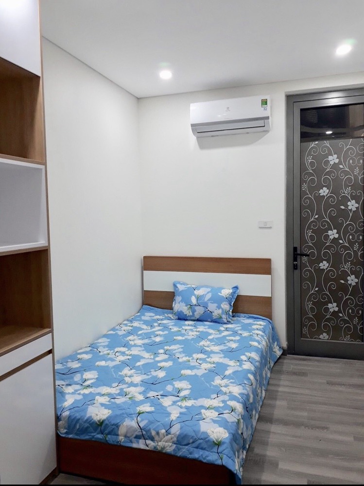 Cho thuê căn hộ chung cư Thống Nhất Complex,  phòng ngủ 88m2, ban công Đông Nam