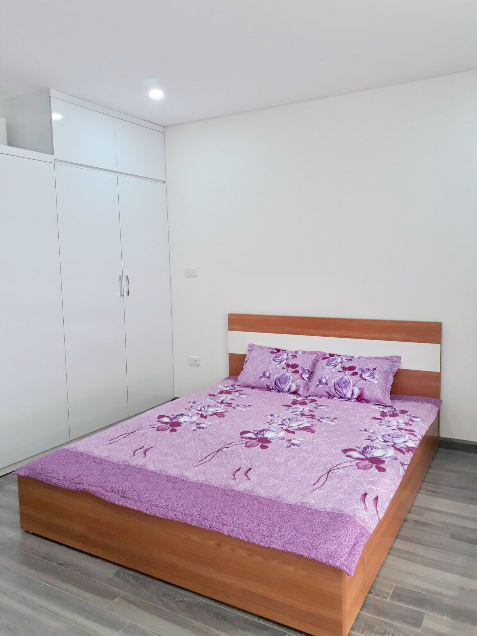 Cho thuê căn hộ thống nhất complex 82 nguyễn tuân 88m, 3 ngủ, 2vs full 17.5tr vào luôn có slot ô tô
