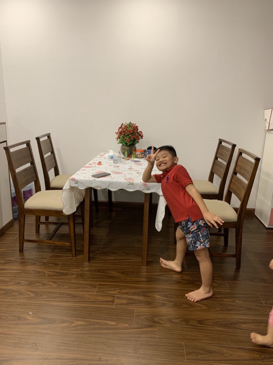 Cho thuê chung cư Imperial Plaza Giải Phóng, 2 ngủ 75m2 full đồ 12 triệu. LH 0377983070