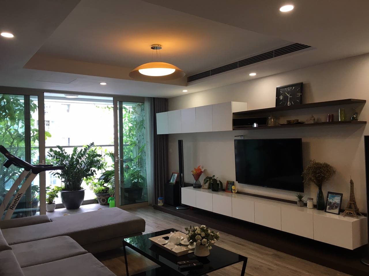 Cho thuê căn chung cư Mandarin Garden, 168m2 3PN thiết kế đẹp, đầy đủ nội thất siêu đẹp (ảnh thực tế)