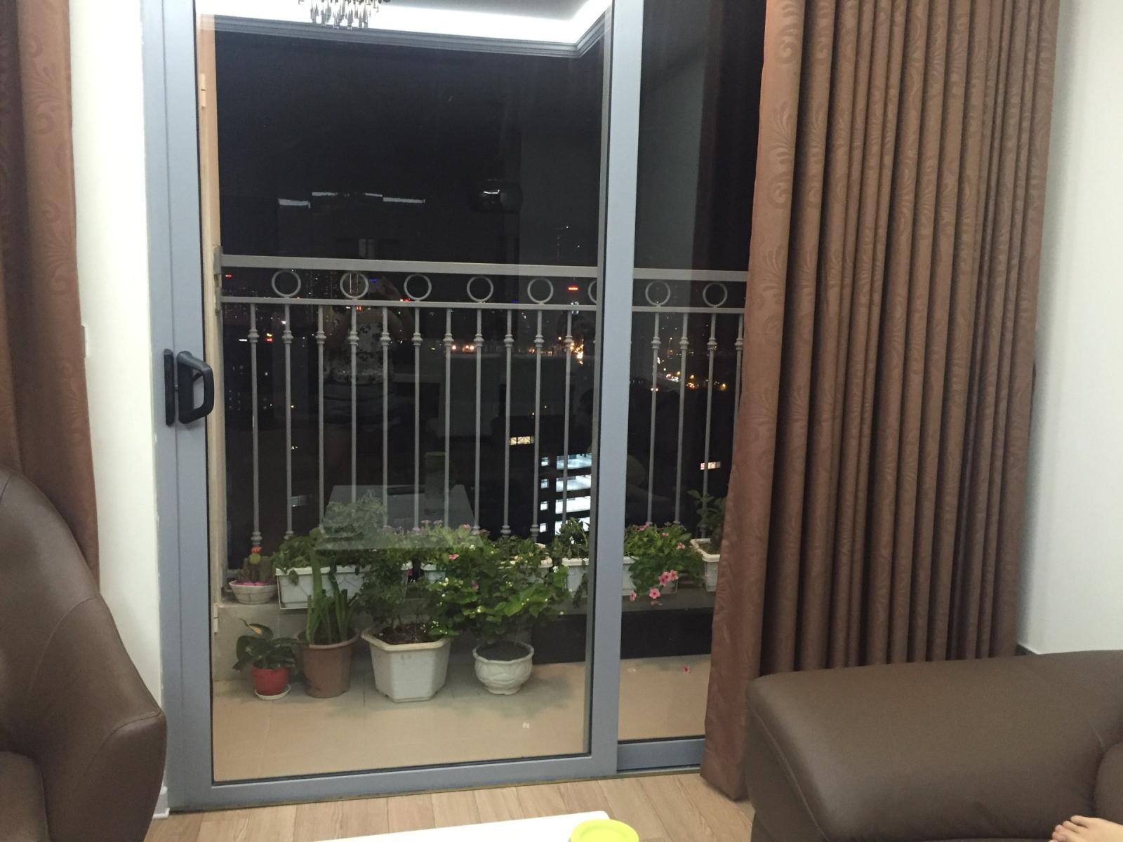 Cho thuê căn chung cư Vinhomes Nguyễn Chí Thanh, DT 110m2 3PN, full trang thiết bị hiện đại