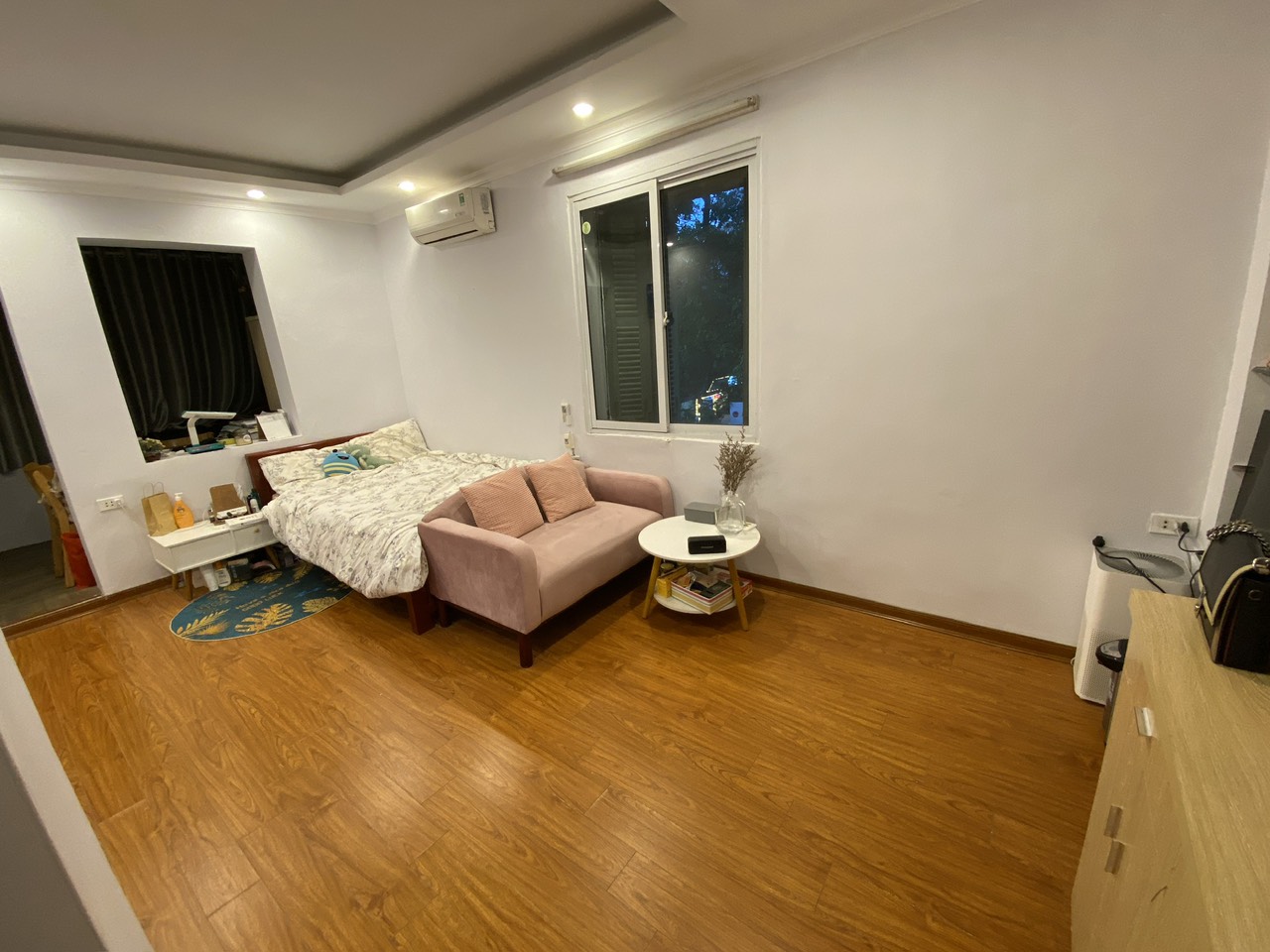 Cần cho thuê căn hộ 3PN, full nội thất, giá chỉ từ 10tr/tháng