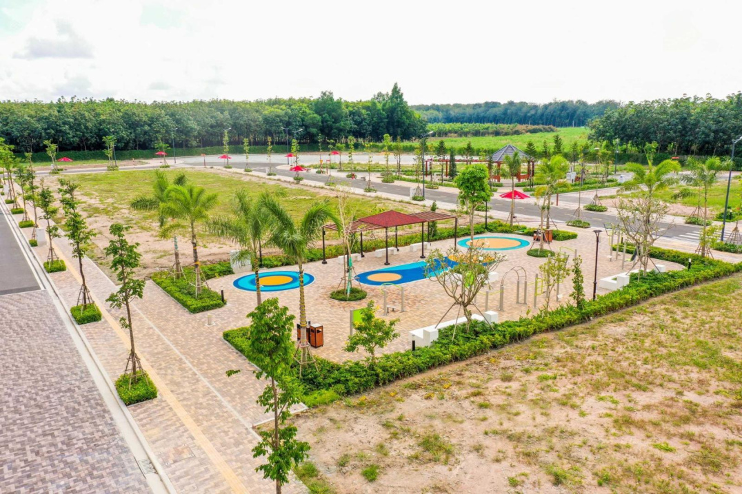 Chỉ từ 300 triệu có ngay lô đât nền mặt tiền đường Nguyễn Văn Lnh