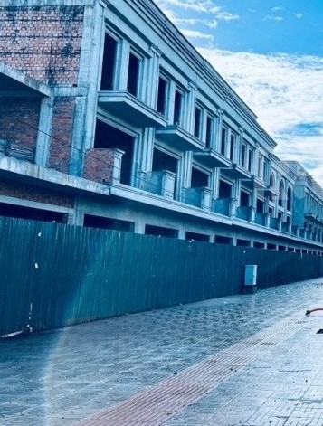 Bán nhà phố thương mại trung tâm Buôn Ma Thuột giá cực kì tốt
