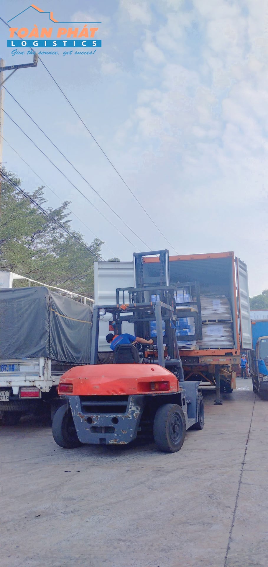 Cho thuê kho bao gồm dịch vụ xếp dỡ, thuê kho diện tích tách nhỏ 200-300m2 tại KCN Sóng Thần 1