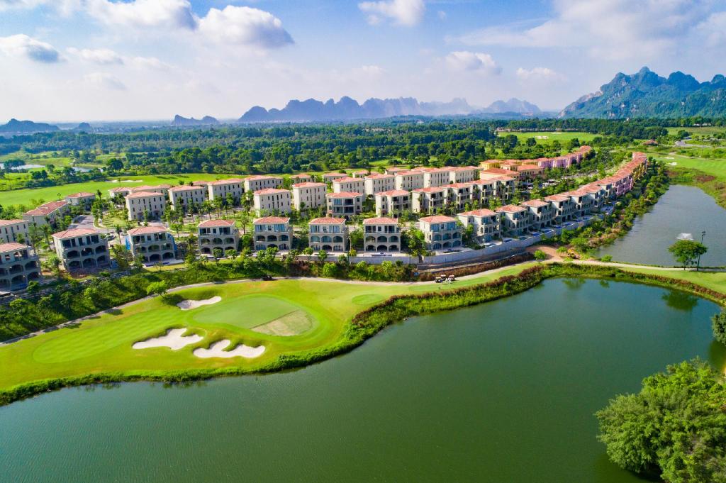Wyndham Sky Lake Resorts & Villas bảng giá độc quyền CĐT
