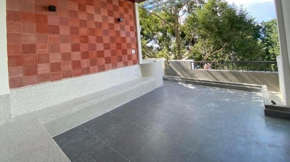 Bán nhà phố trung tâm Pleiku cần tiền nên bán gấp