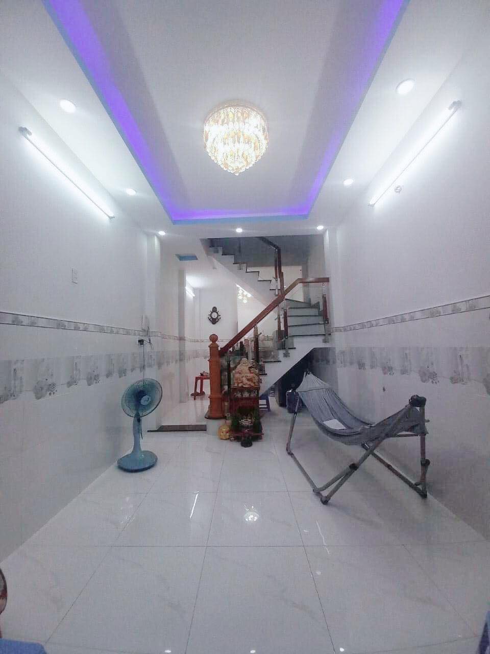 Bán nhà shr 26m2 3tang Cống Lở Tân Bình ,liền kề sân bay , 3 tỷ nhỉnh. 0932030061