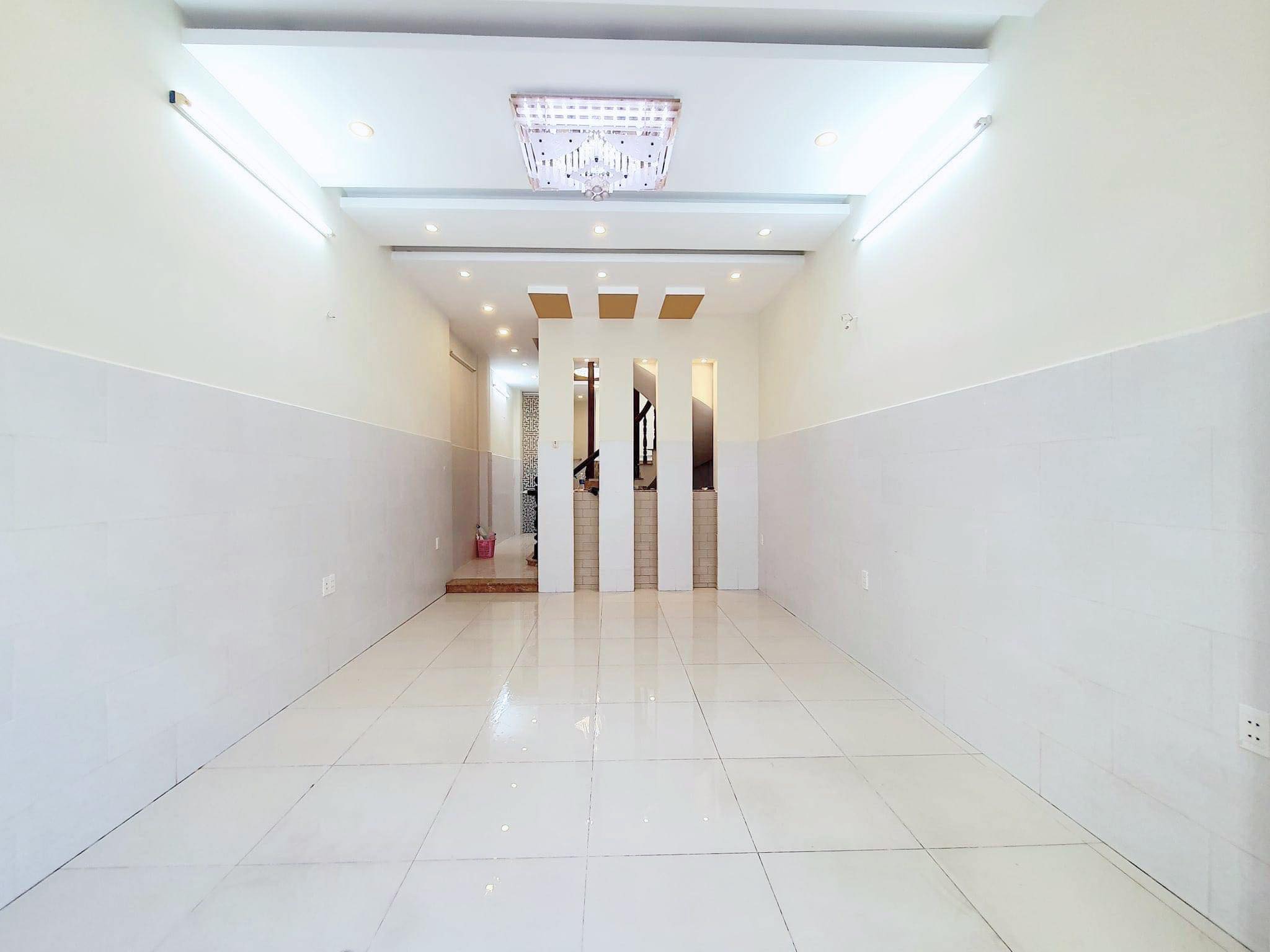 Bán nhà 62m2-3tang gần Phạm Văn Bạch , giáp sân bay ,6 tỷ nhỉnh 0932030061