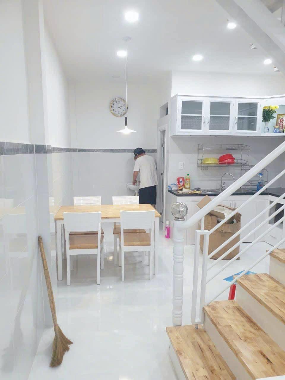 Bán nhà shr-hxh 61m1 gần Lê Trọng Tấn Tân Phú-cạnh DH Công Thương ,5 tỷ nhỉnh 0932030061
