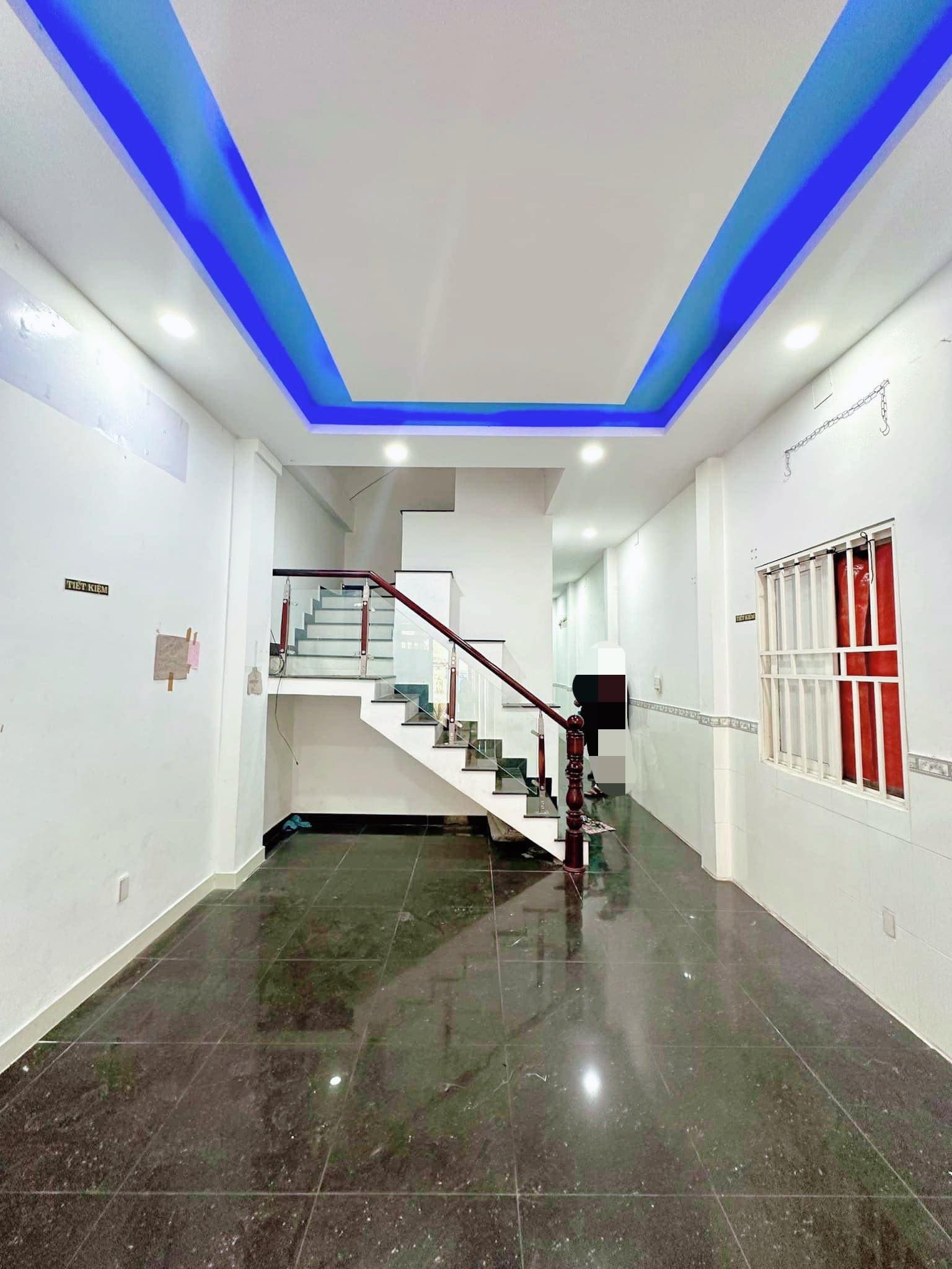 Bán nhà 57m2-3tang gần Bình Long giao Tân Kỳ Tân Quý - hẻm kiamoning - 4 tỷ nhỉnh 0932030061