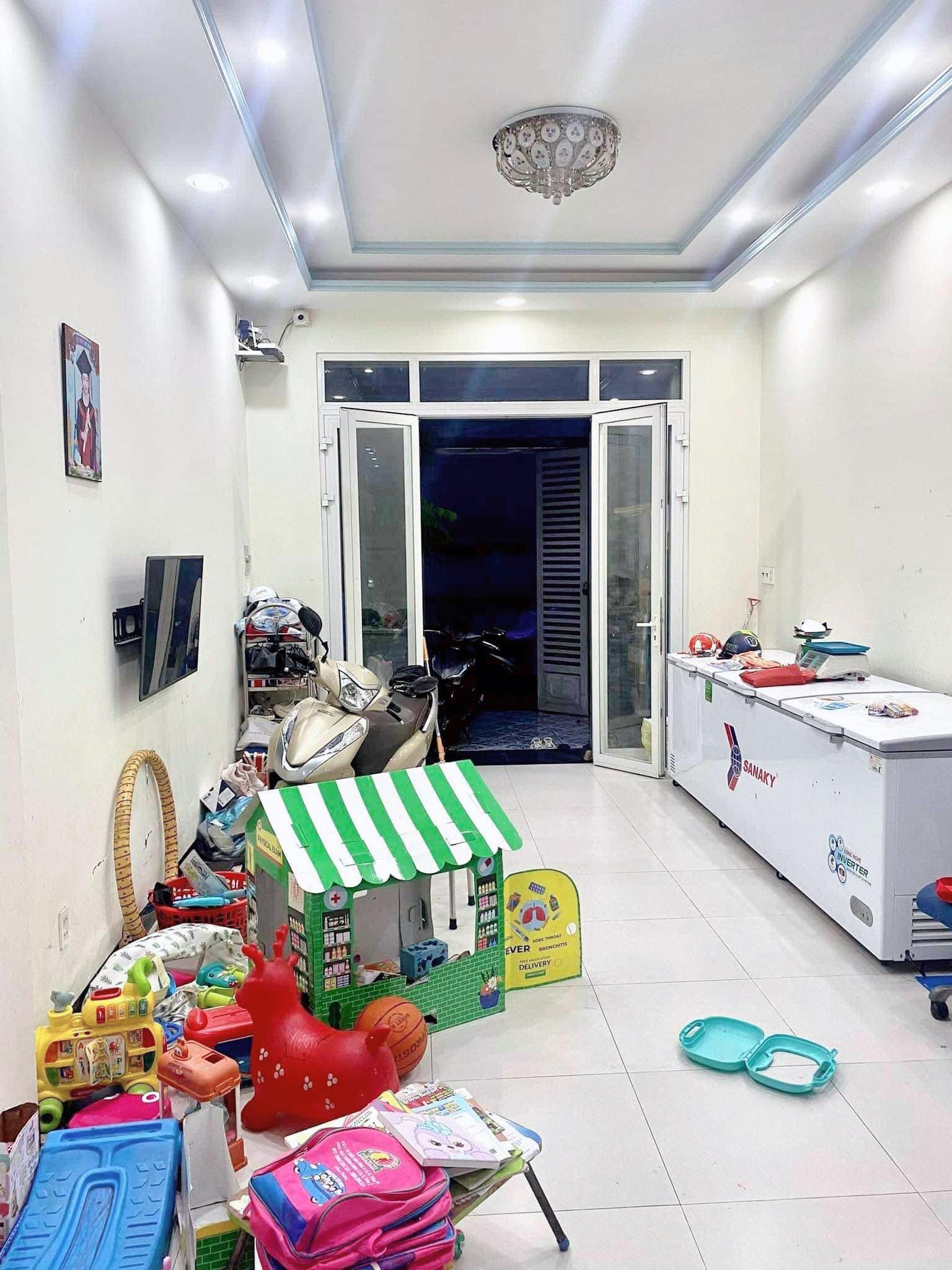 Bán nhà hxh 69m2-3tang gần Trần Thái Tông giao Phạm Văn Bạch - nở hậu nhẹ - 7 tỷ nhỉnh 0932030061