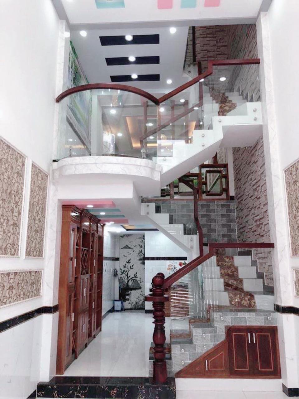 Bán nhà hxh thông 26m2-5tang Huỳnh Văn Nghệ Tân Bình-ngay chợ Bảo Ngọc Tú - 4 tỷ nhỉnh - 0932030061