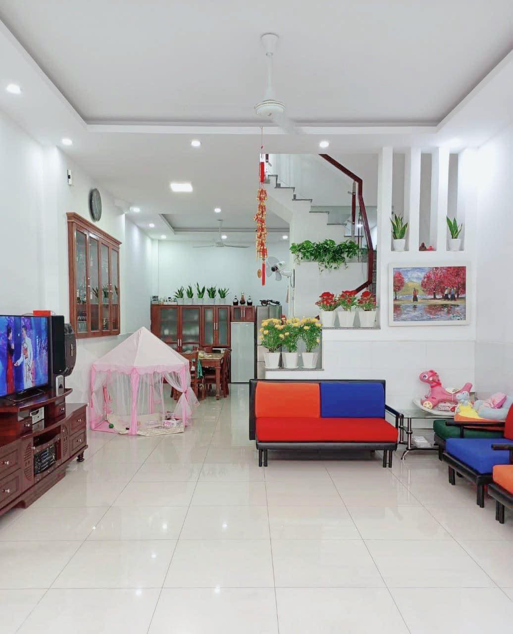 Bán nhà vip 55m2-4tang Huỳnh Văn Nghệ Tân Bình - xe hơi ngủ nhà - liền kề chợ Bảo Ngọc Tú - 7 tỷ nhỉnh 0932030061
