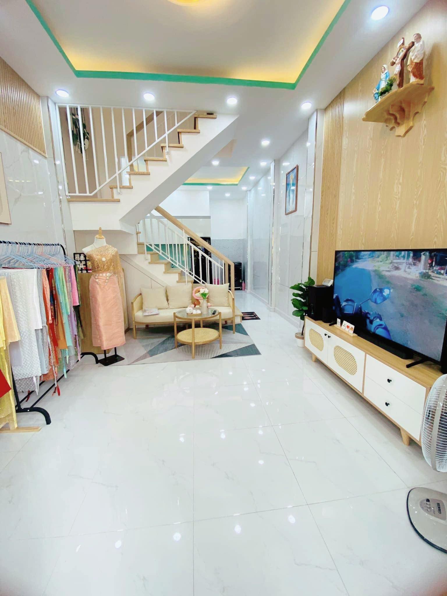 Bán nhà full nt 33m2-2tang Huỳnh Văn Nghệ Tân Bình - hxh tránh - 4 tỷ nhỉnh 0932030061