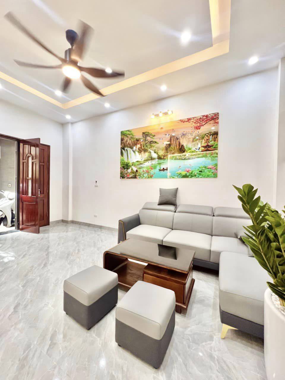 Bán Nhà Riêng Ngõ 237 Hoàng Văn Thái 41m2, Mặt Tiền 10m, Lô Góc, Phân Lô Giá Chỉ 5,5 Tỷ