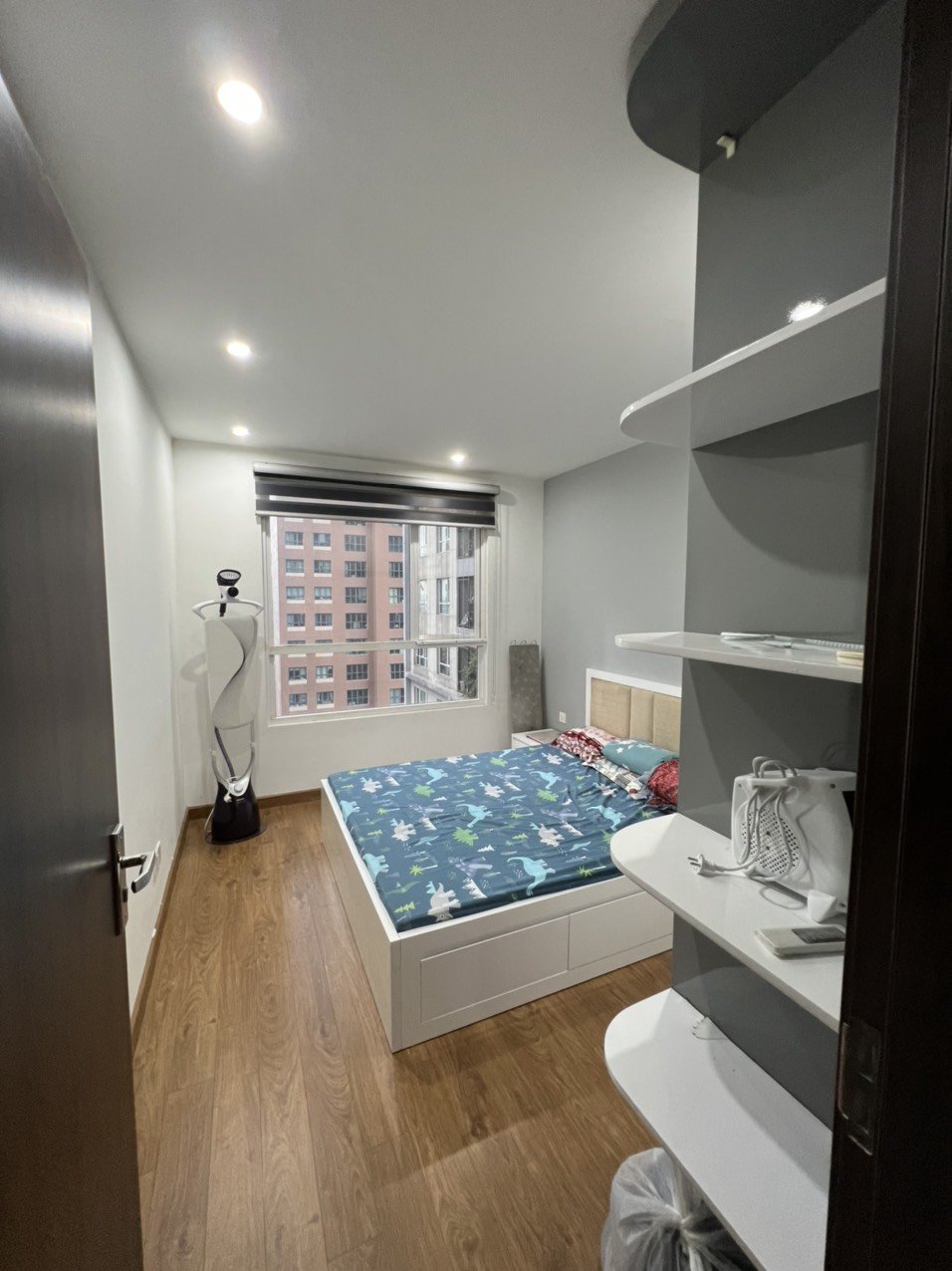 Cần tiền kinh doanh bán nhanh căn Mulberry Lane tầng trung, nhà mới, đẹp, để lại full đồ