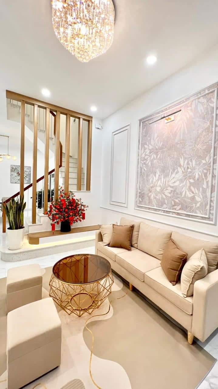 Bán nhà riêng ngõ 72 Tôn Thất Tùng, 40m2, 4 tầng, giá chỉ 5 Tỷ