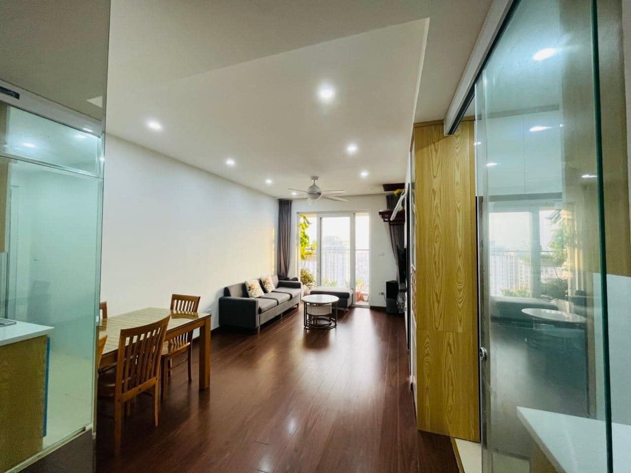 Bán căn hộ HH1 90 Nguyễn Tuân