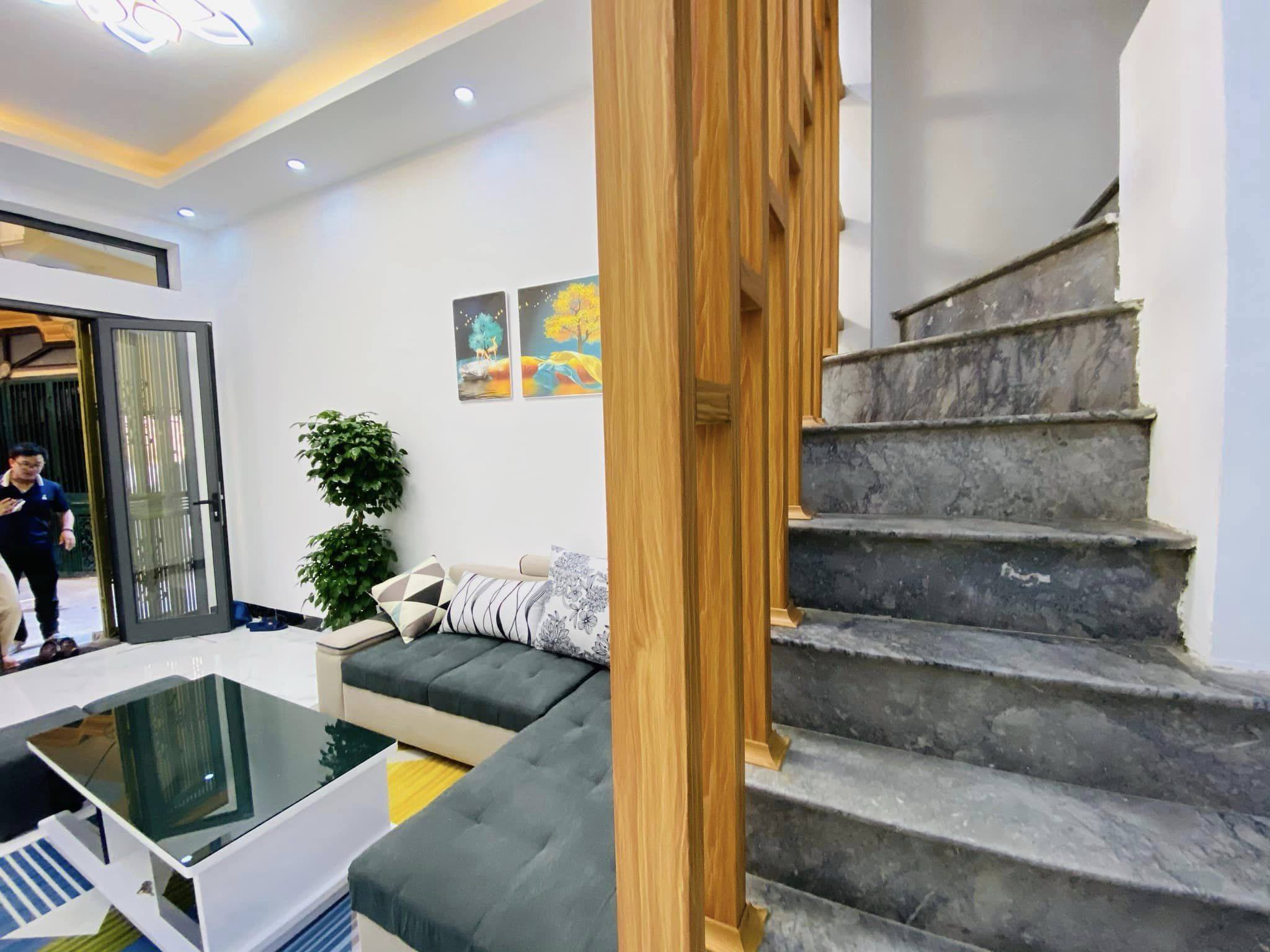 7 phút ra bãi gửi ô tô, 2 thoáng, phân lô bán nhà Thái Hà 60.5 m2 nhỉnh 7 tỷ