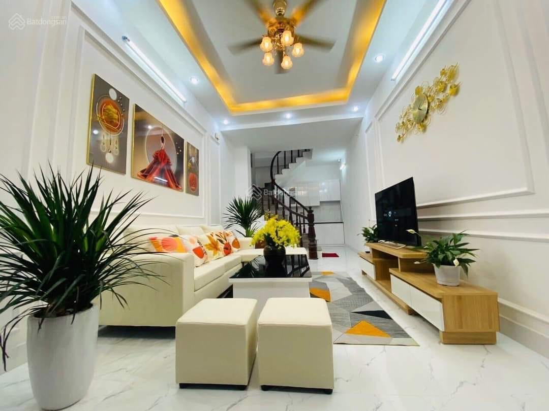 Bán nhà riêng Phương Mai, ngõ Ô tô, phân lô, nội thất xịn ở ngay, giá chỉ 7.45 tỷ