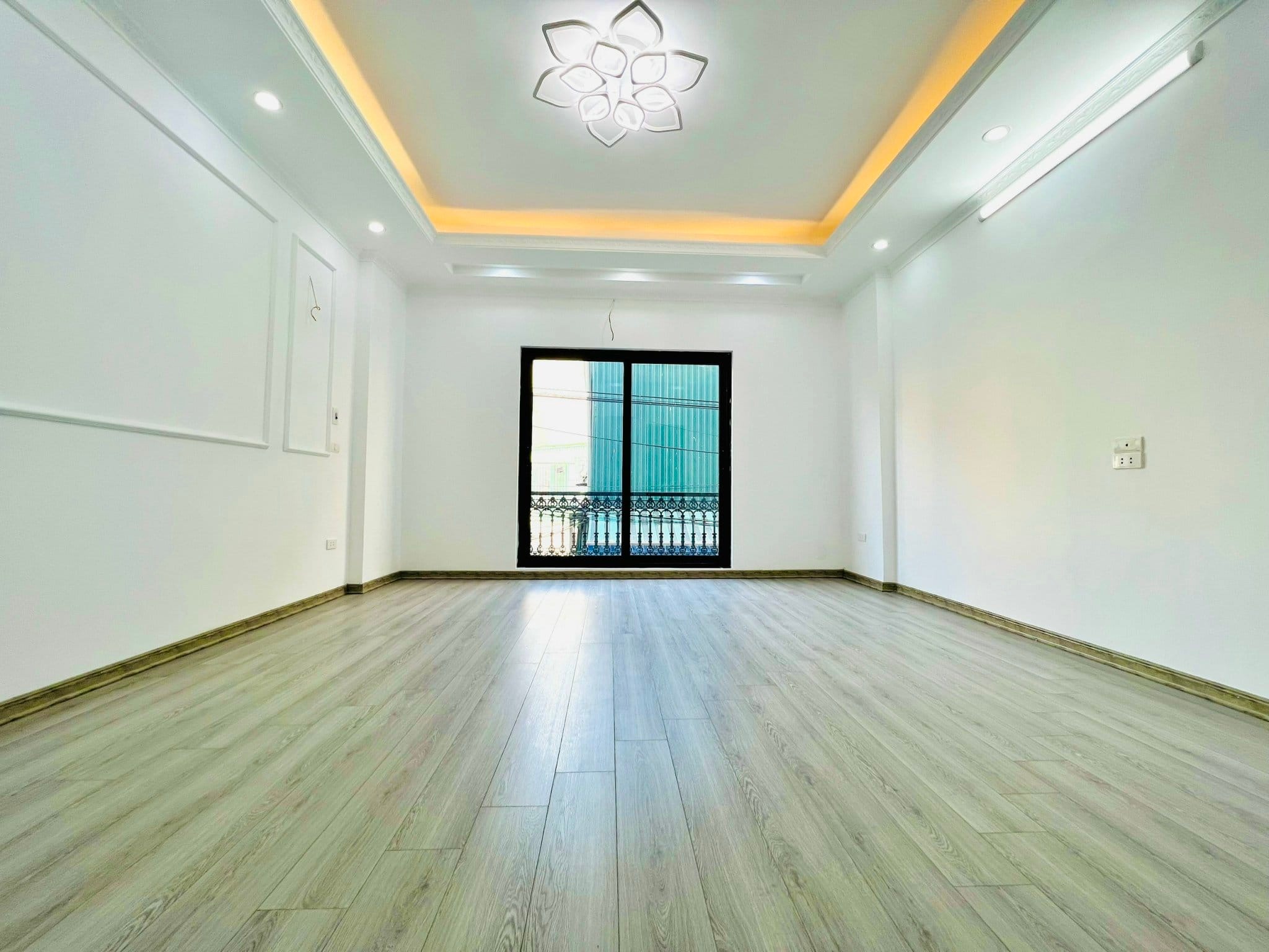 Nhà đẹp, ngõ ô tô, 2 mặt thoáng, bán nhà Phương Mai 61m2 CHỈ 7.3 tỷ_0946383428