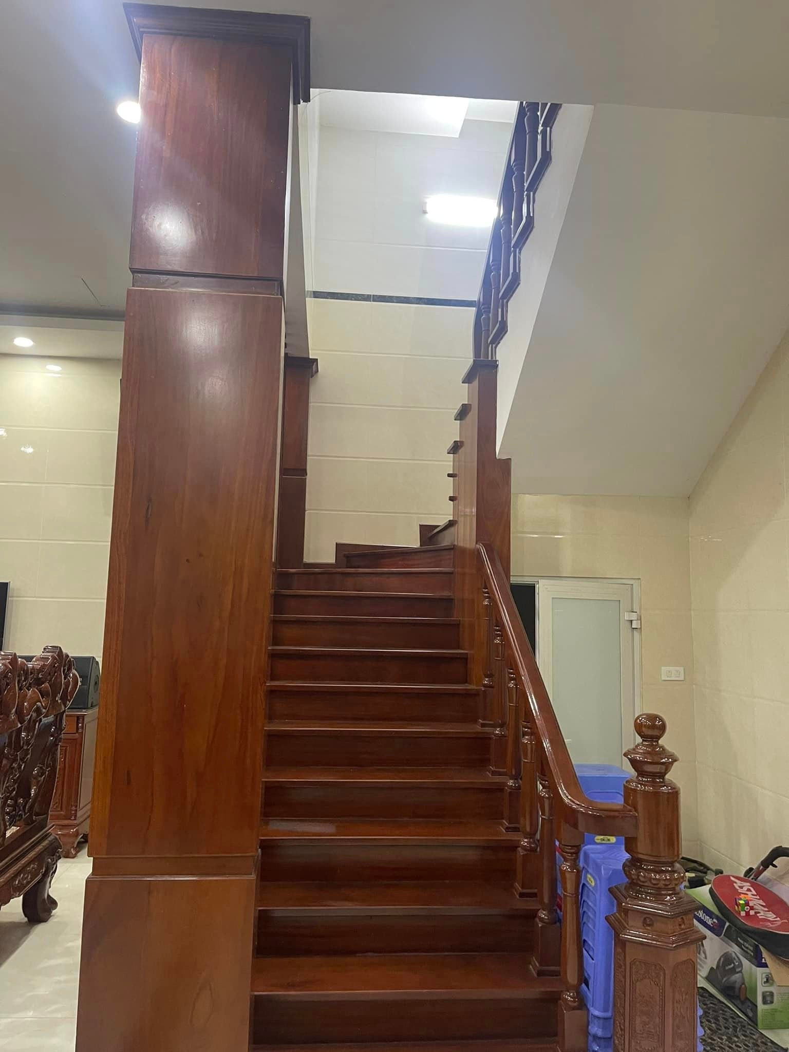 Nhà Vip Phố Xuân Thủy, Ô Tô Kinh Doanh, SĐCC, DT 55M2 4T, Mặt Tiền 3.8m, Giá Nhỉnh 6 Tỷ.