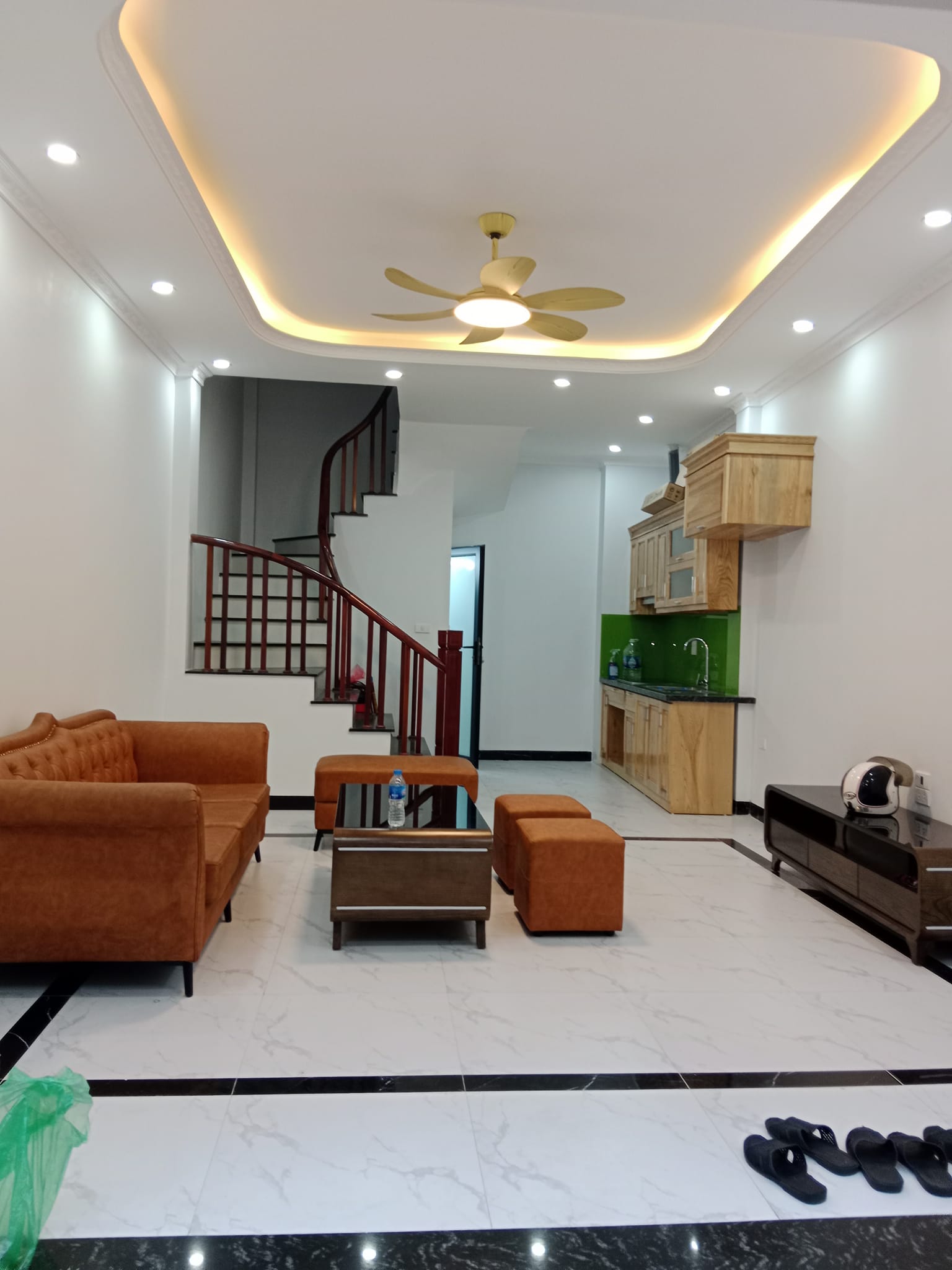 Nhà đẹp ở luôn, tặng nội thất, ngõ nông, bán nhà Tôn Đức Thắng