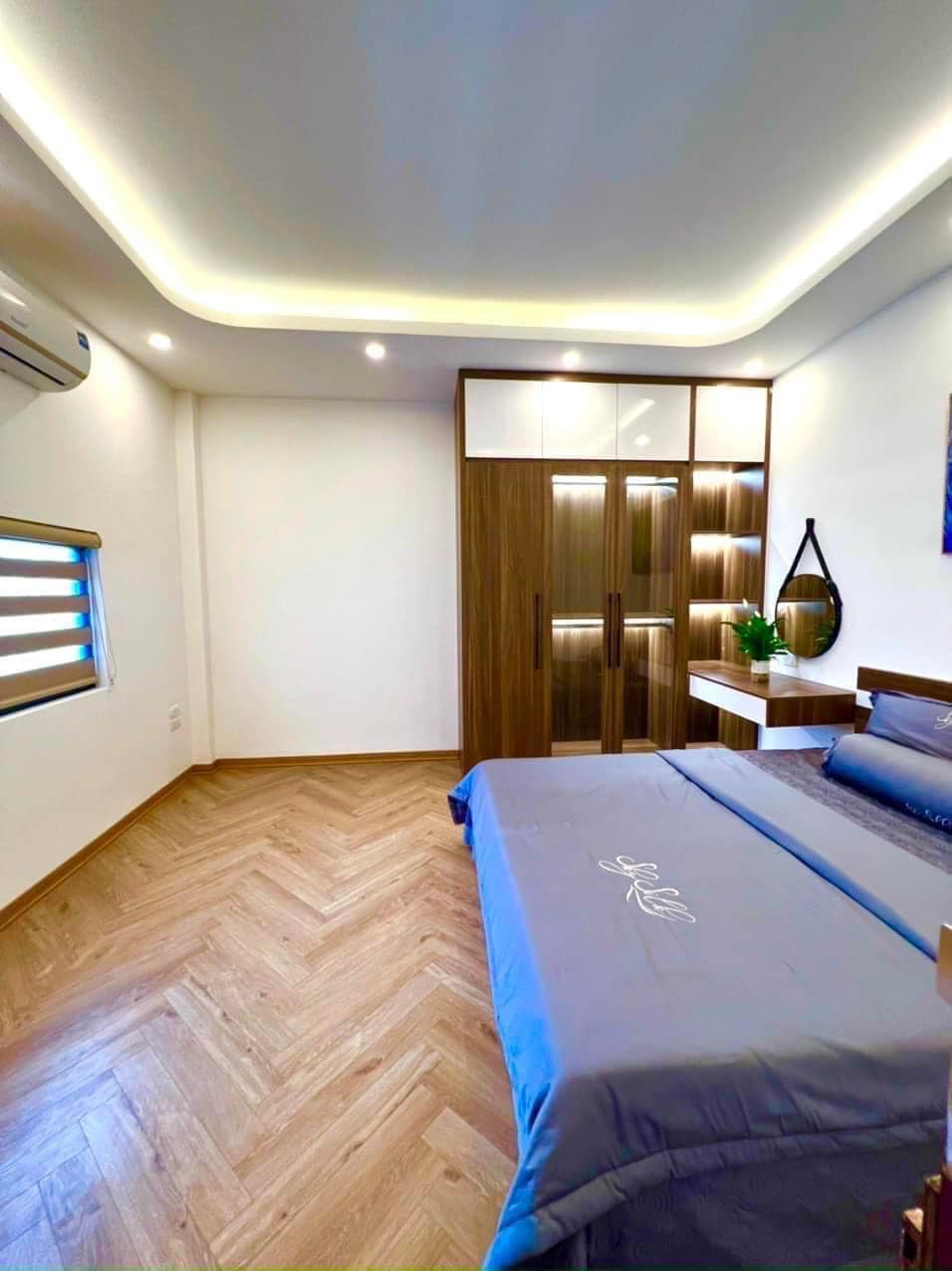 Ô tô 25m, ngõ thông, nông, thoáng trước sau bán nhà Hào Nam