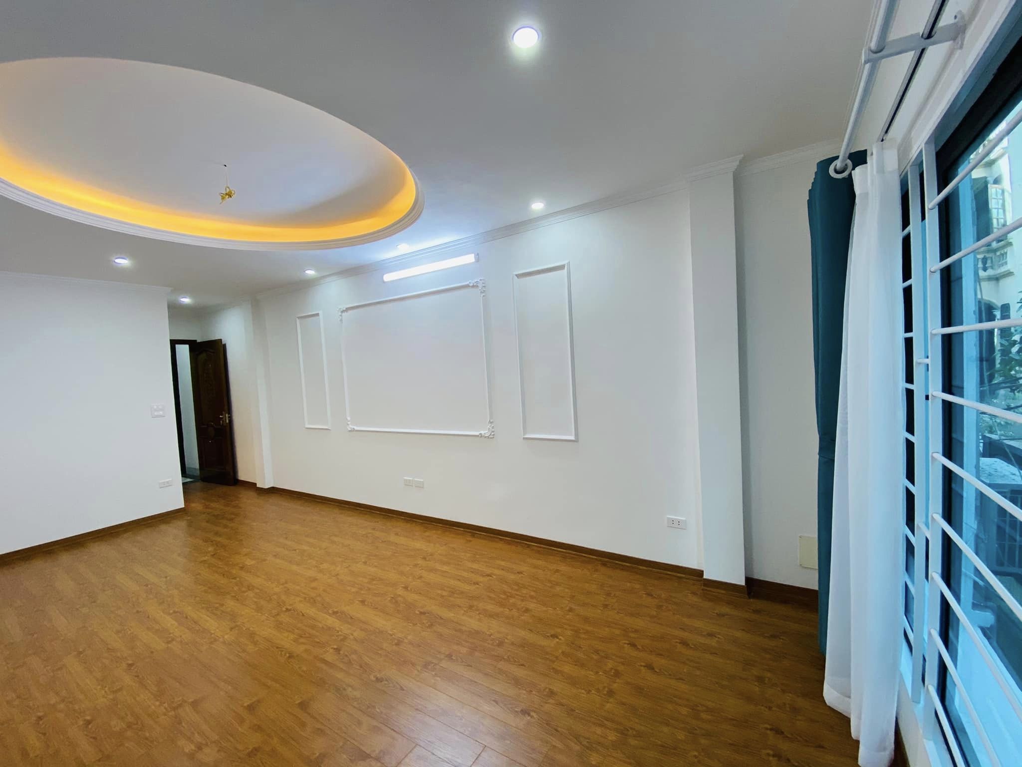 CỰC HIẾM! Thoáng trước sau, ngõ ba gác tránh xe máy, ở ngay bán nhà Thái Hà