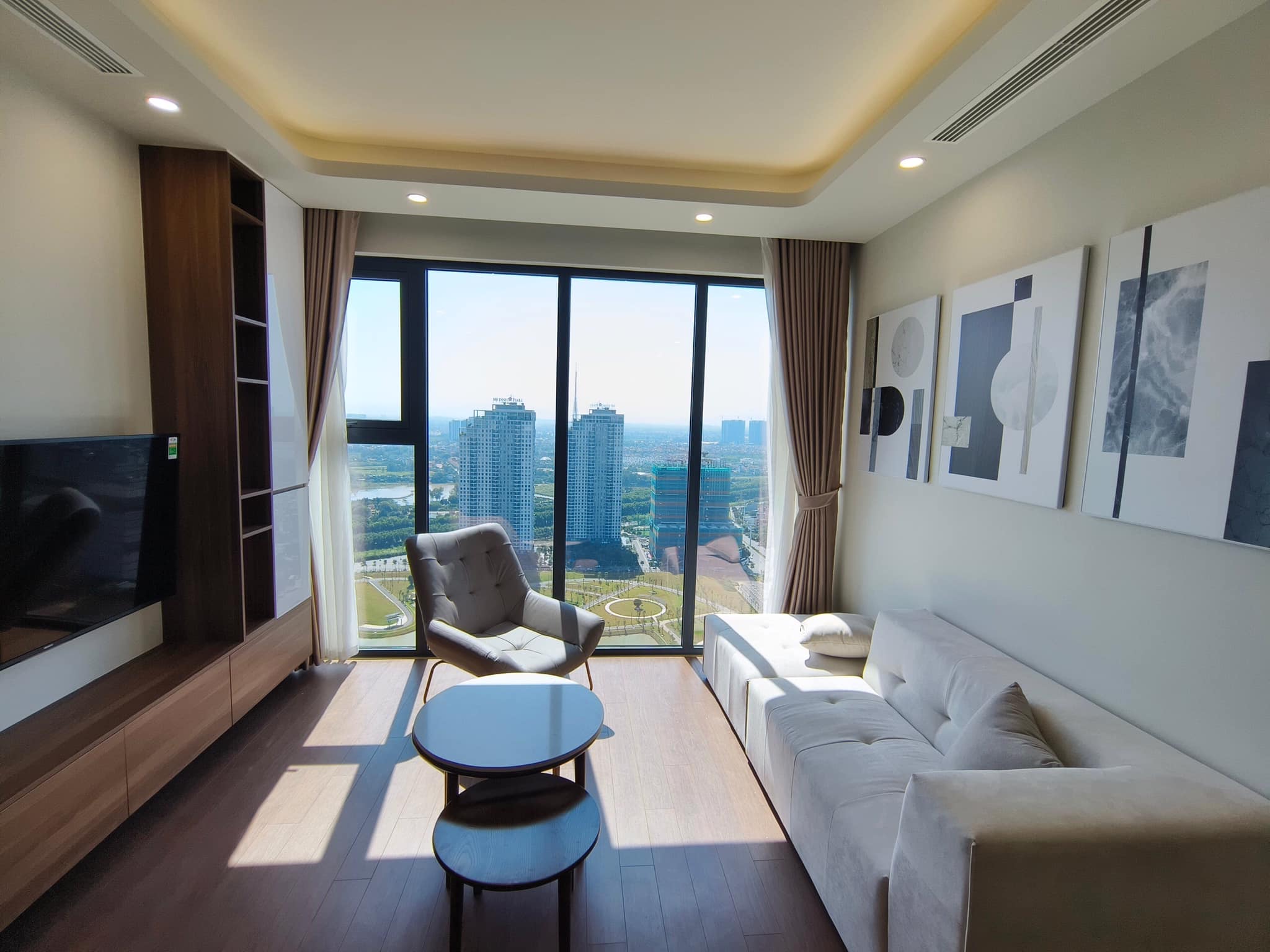 Cho thuê chung cư Vinhomes Skylake 3 phòng ngủ, đủ nội thất, có slot ô tô 27tr