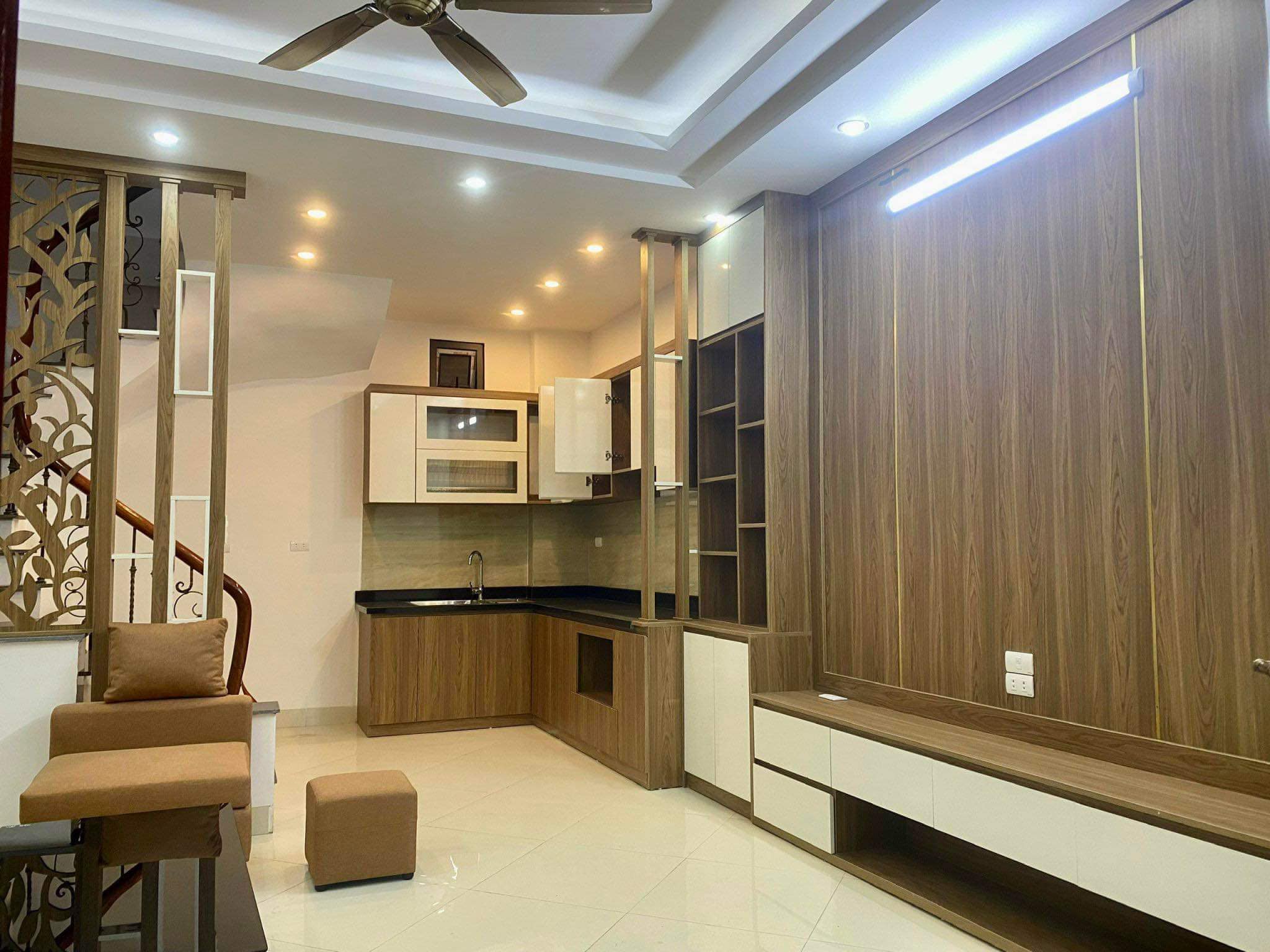 Phân lô dân trí cao, ô tô 20m, bán nhà Phương Mai
