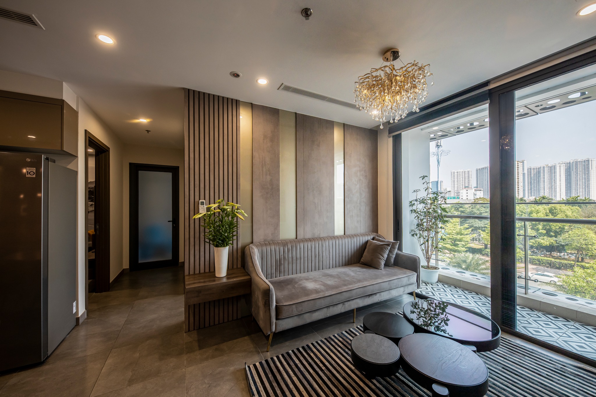 Chủ nhà cho thuê gấp Sun Square Mỹ Đình 95m2, 3N full đồ đẹp căn góc vào luôn 14.5tr/th 09