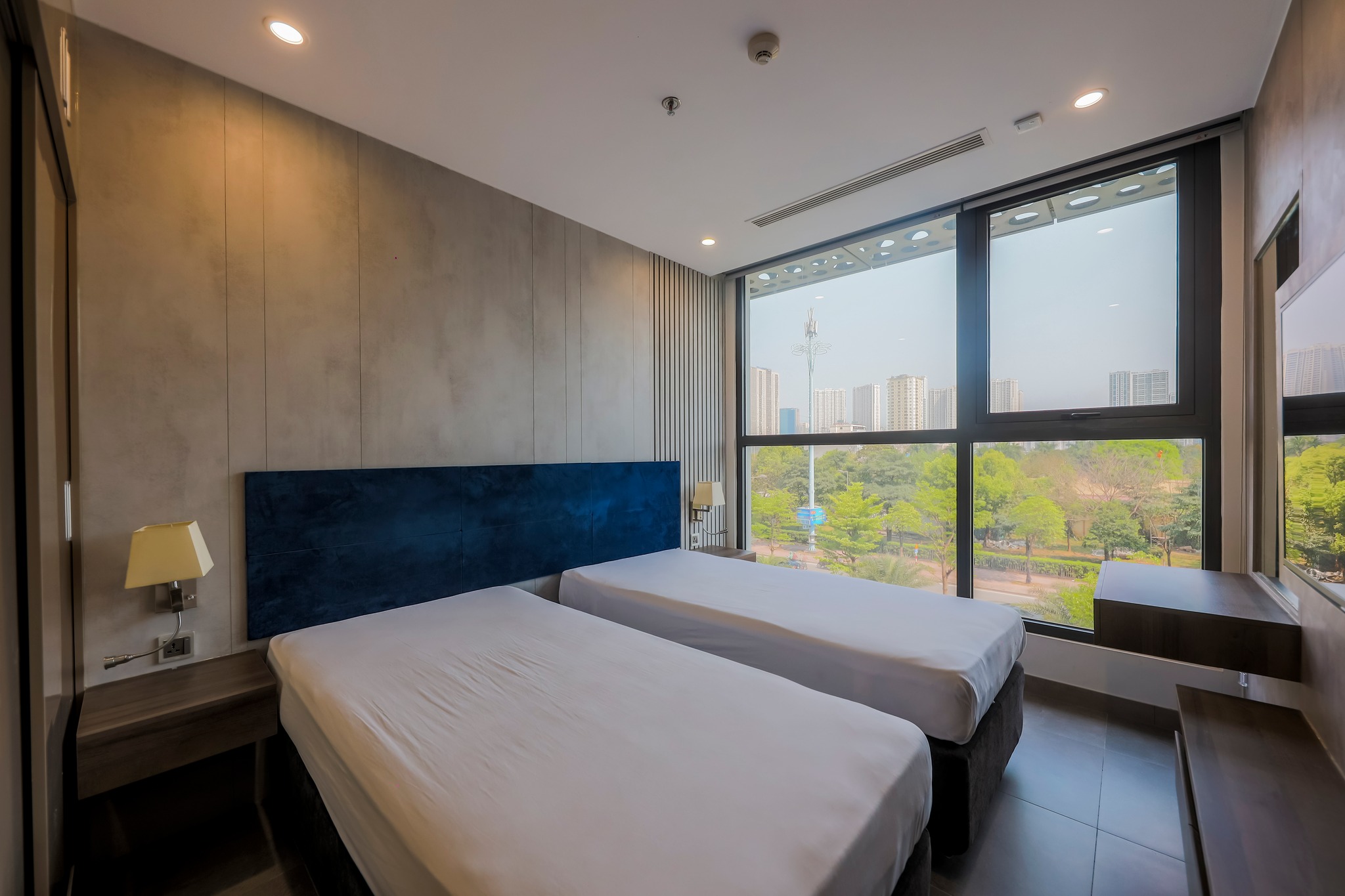 Chủ nhà cho thuê gấp Sun Square Mỹ Đình 95m2, 3N full đồ đẹp căn góc vào luôn 14.5tr/th 09