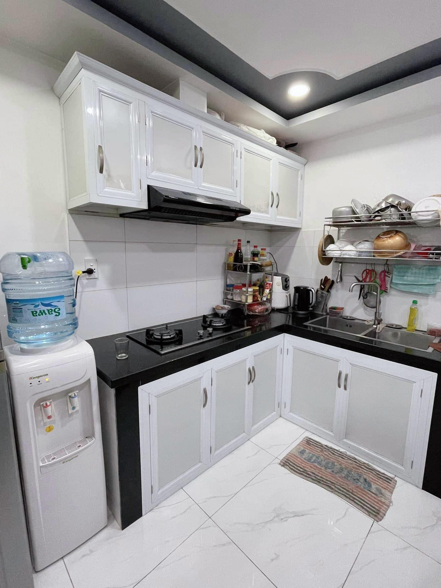 Bán nhà shr 48m2 3tang Phạm Văn Bạch , ngay sân golf Tân Sơn Nhất 3ty nhỉnh 0932030061