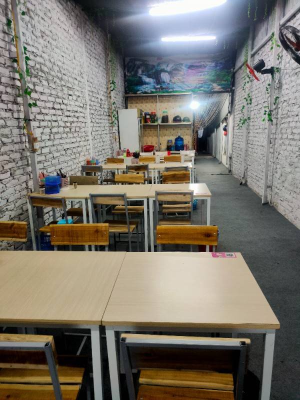 Sang nhượng quán lẩu, nướng tại 255 đường Thanh Bình, Mỗ Lao, Hà Đông