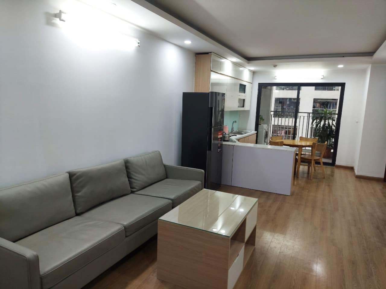 Cho thuê chung cư Central Point Cầu Giấy 75m² giá 15.5 triệu