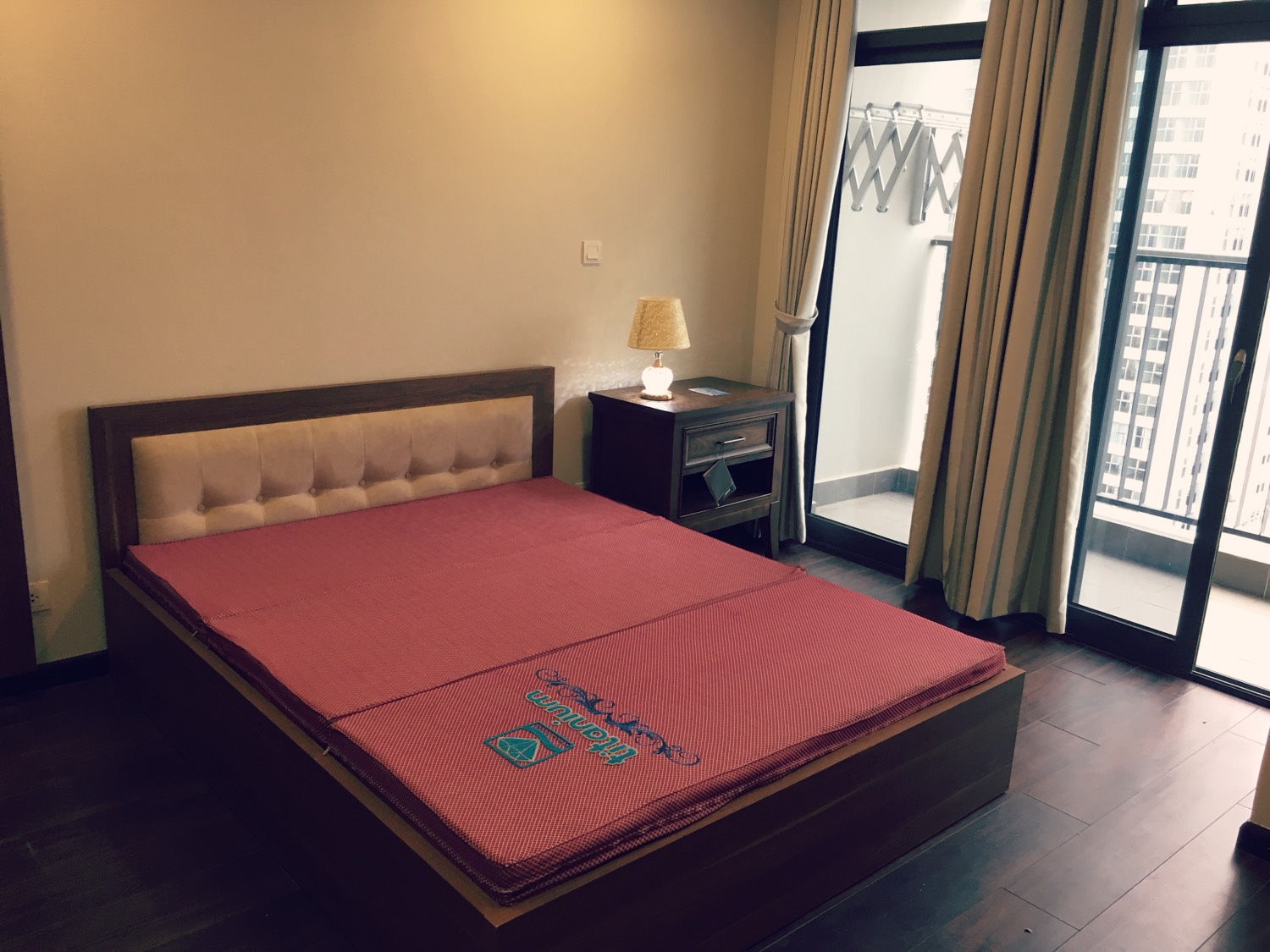 Cho thuê chung cư Dreamland Bonanza 3 phòng ngủ, 96 m2 , giá 17 triệu/tháng