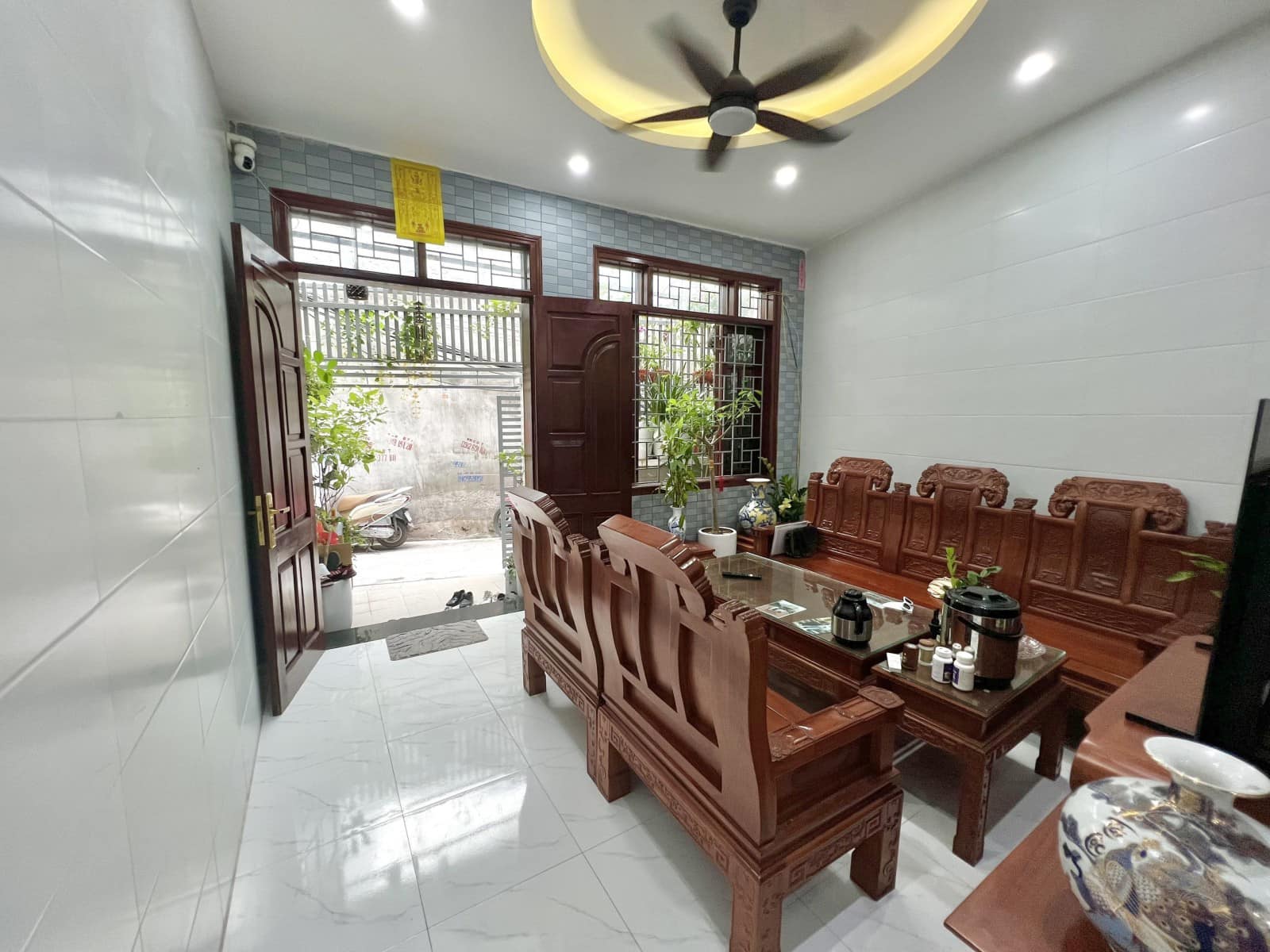 Bán nhà mới kính koong, tặng full nội thất xịn, ngõ thông, nông bán nhà Đặng Văn Ngữ