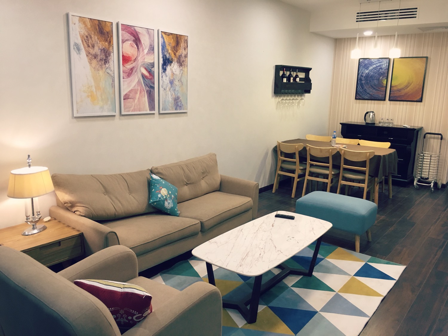 Cho thuê chung cư Dreamland Bonanza 3 phòng ngủ, 96 m2 , giá 17 triệu/tháng
