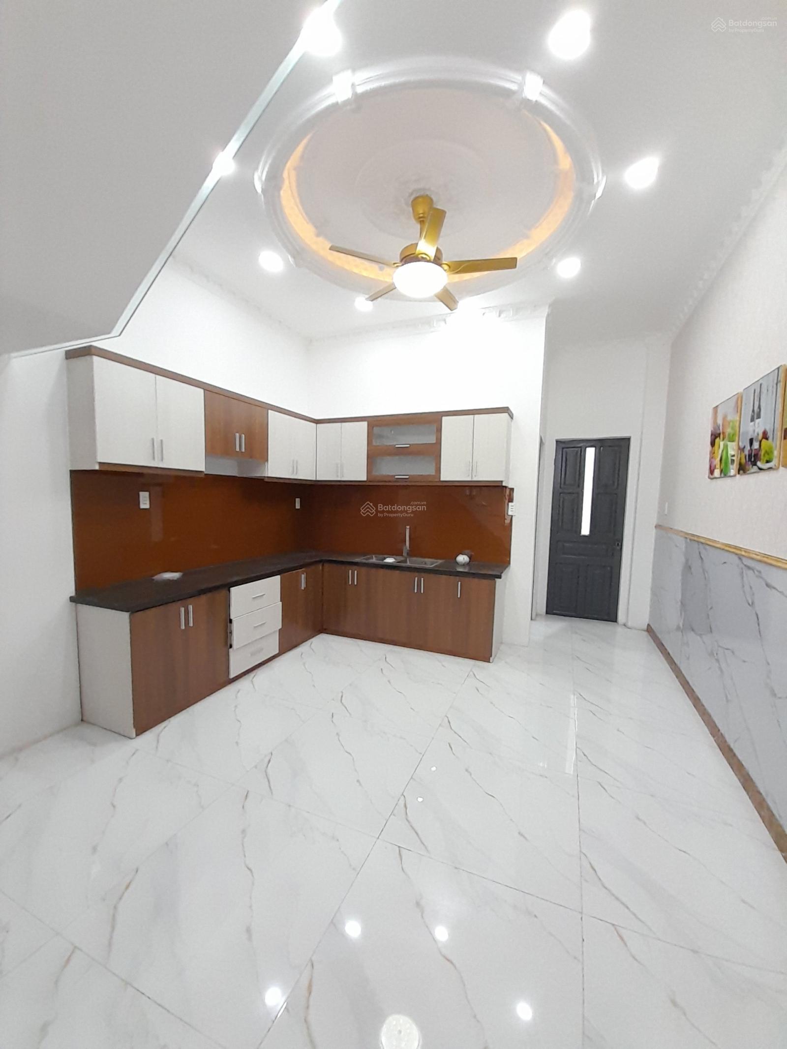 Bán nhà 1 trệt 2 lầu KDC Phú Hồng Đạt P. Bình Chuẩn