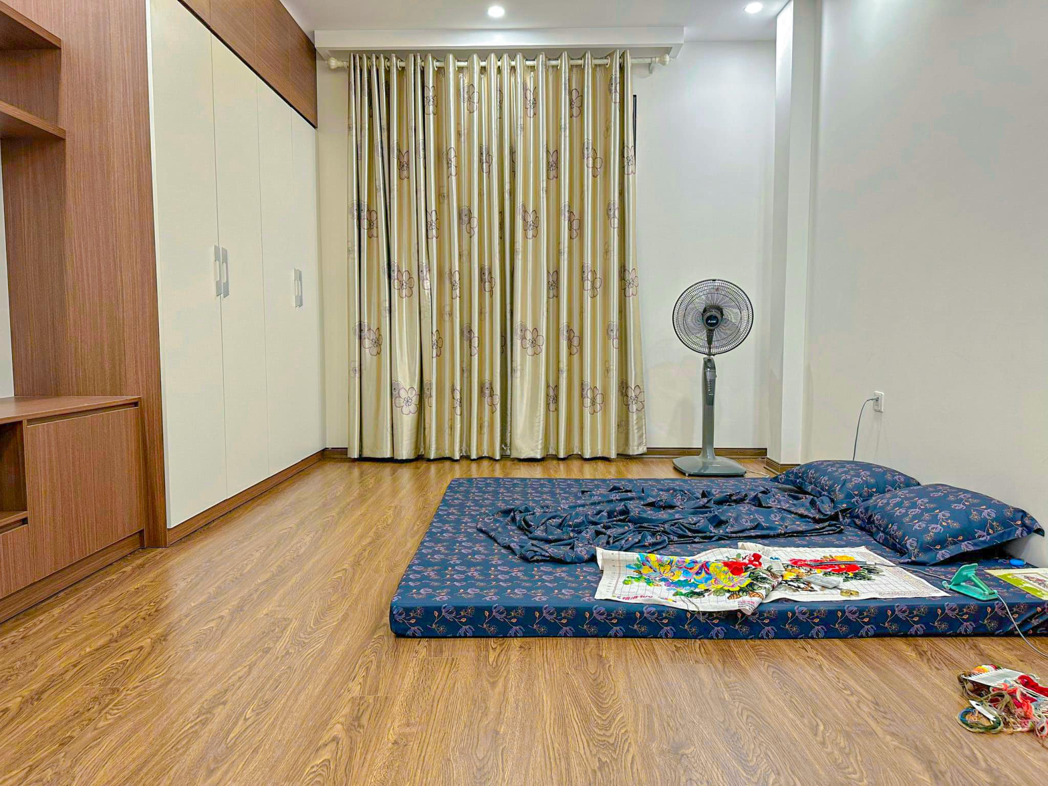 Bán nhà Phương Mai, 02 nhà ra mặt tiền, thoáng trước sau