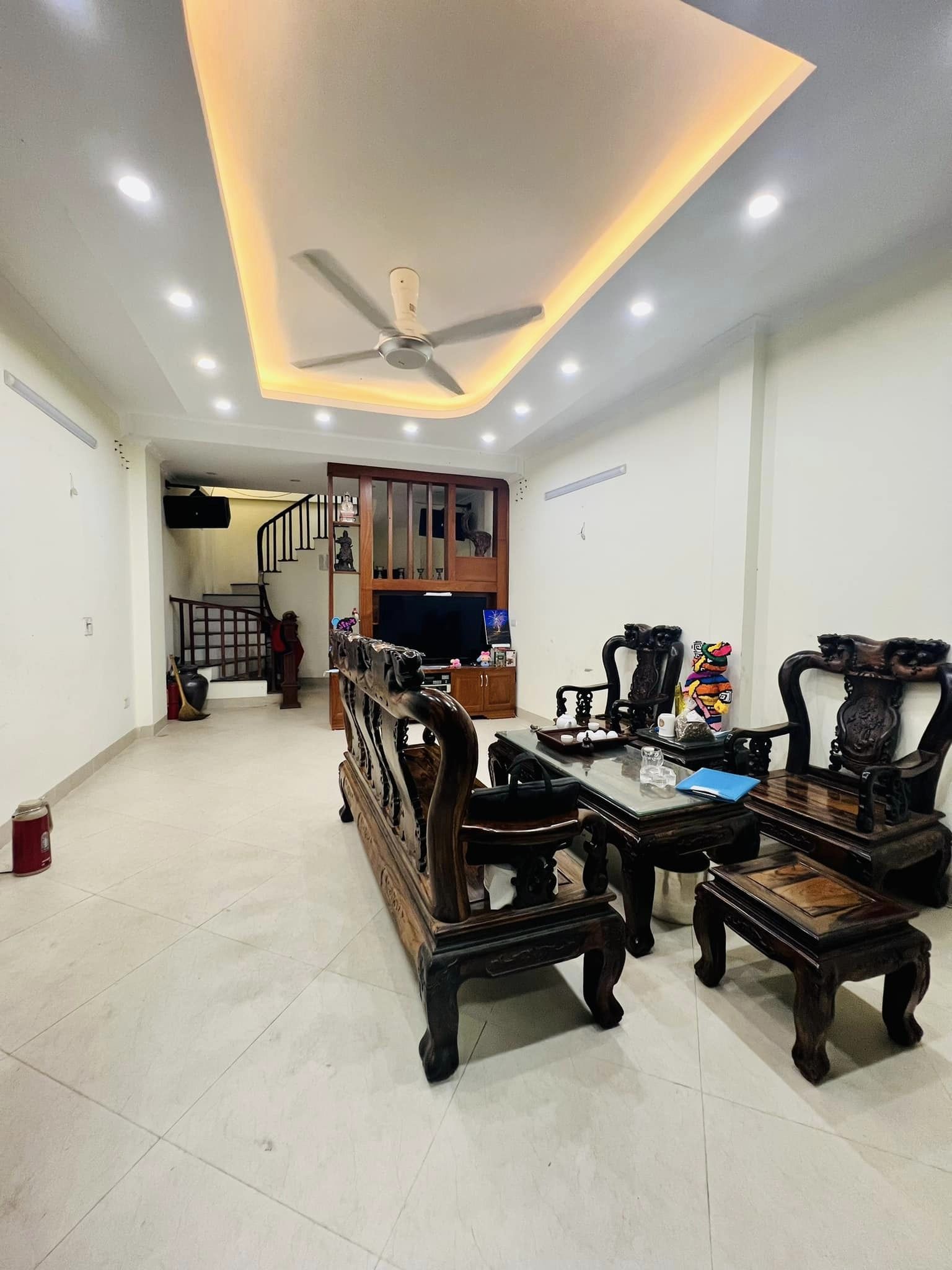 GẤP hạ 200 trđ, ngõ ba gác, cách phố 20m, dân xây bán nhà Xã Đàn