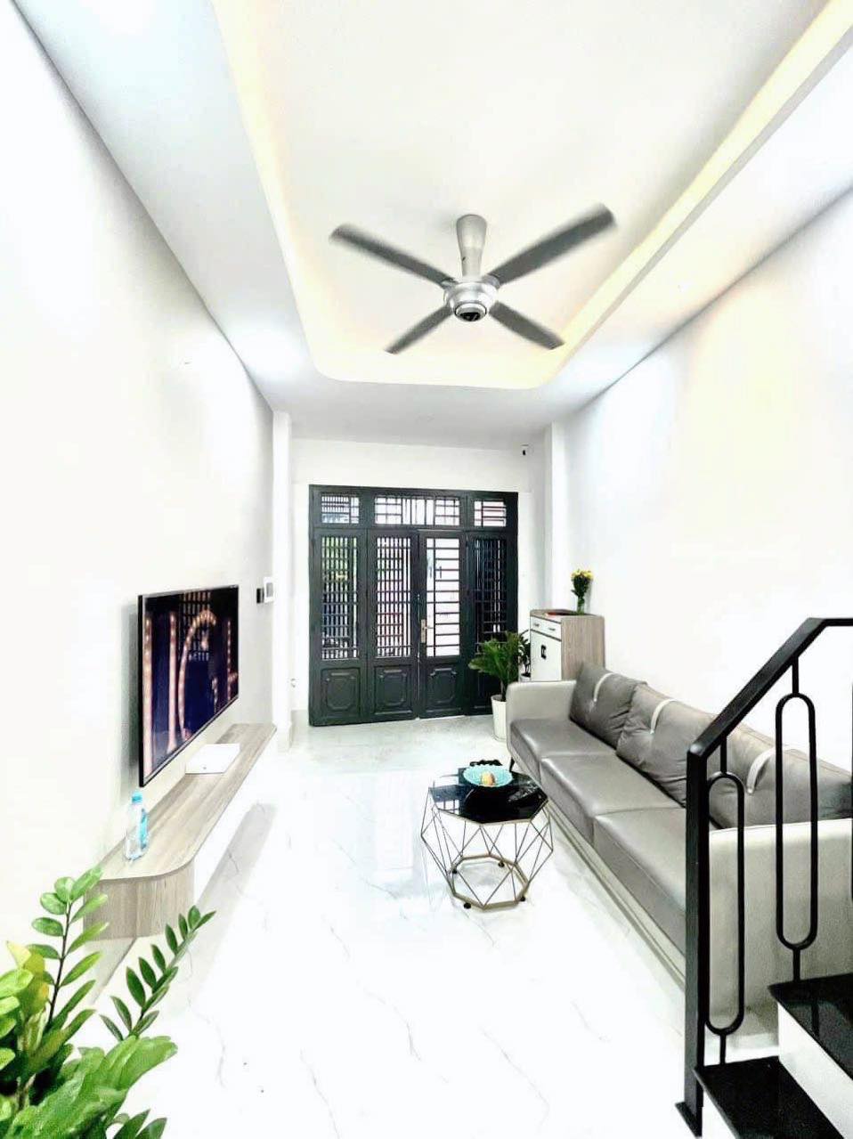 Bán nhà shr 27m2 2tang Lê Trọng Tấn , hẻm xe tải, tặng full nt , 3 tỷ nhỉnh 0932030061