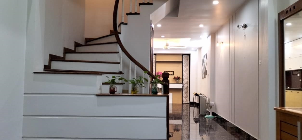 Nhà đẹp ở luôn, Phố Thái Hà, Đống Đa, 61m2x4T, MT 4,6m, Ô tô tránh, gần phố, giá 10 tỷ.