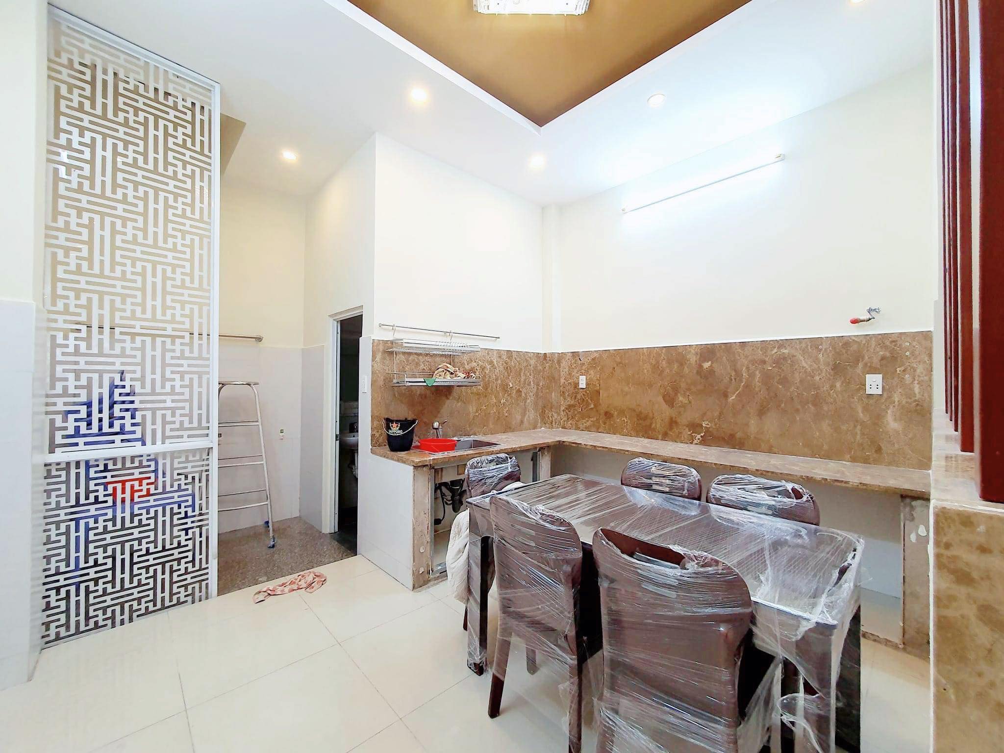Bán nhà 62m2-3tang gần Phạm Văn Bạch , giáp sân bay ,6 tỷ nhỉnh 0932030061