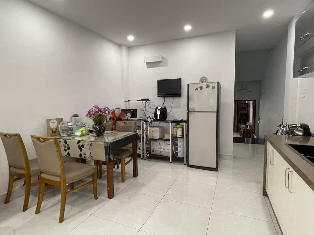 CHẬM LÀ MẤT! Bán Nhà Đẹp 4 Tầng Hẻm 6M Phan Đăng Lưu, 56m2 (3.8x14.7m), 9 Tỷ TL