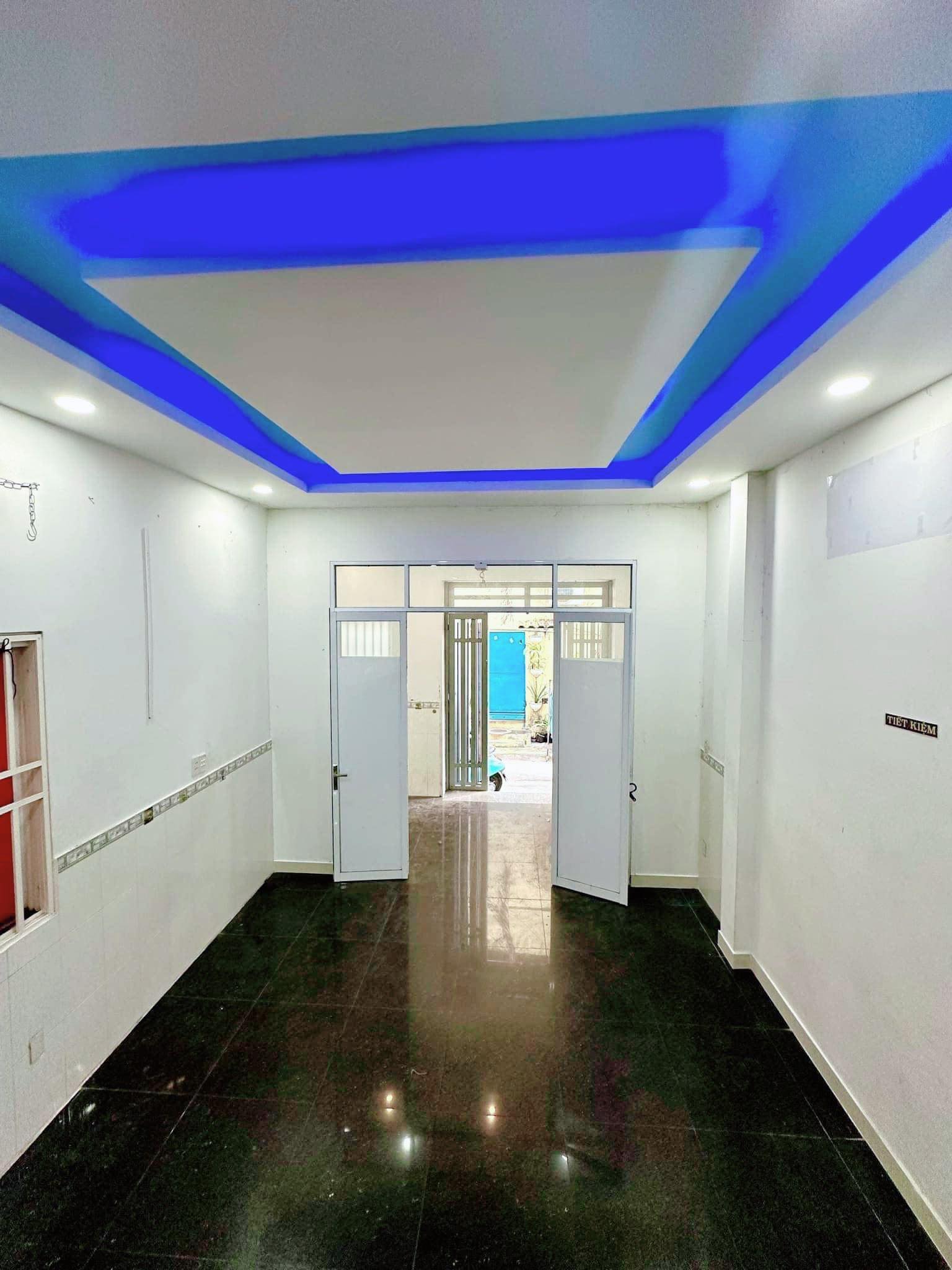 Bán nhà 57m2-3tang gần Bình Long giao Tân Kỳ Tân Quý - hẻm kiamoning - 4 tỷ nhỉnh 0932030061