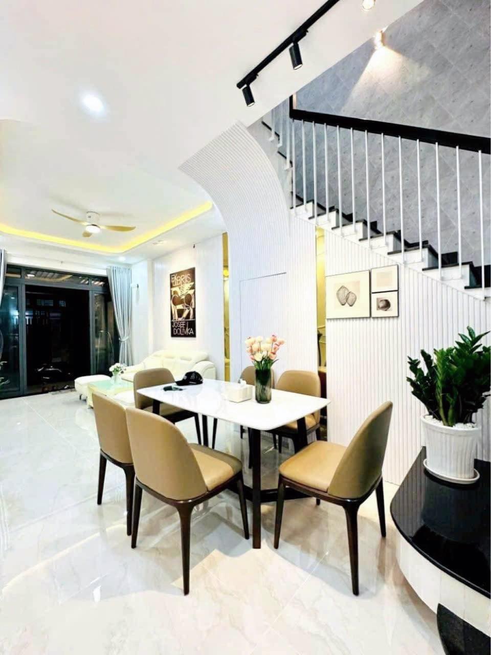 Nhà mới full nội thất hxh 48m2-4tang Huỳnh Văn Nghệ Gò Vấp - hxh , nở hậu tài lộc - 7 tỷ 0932030061