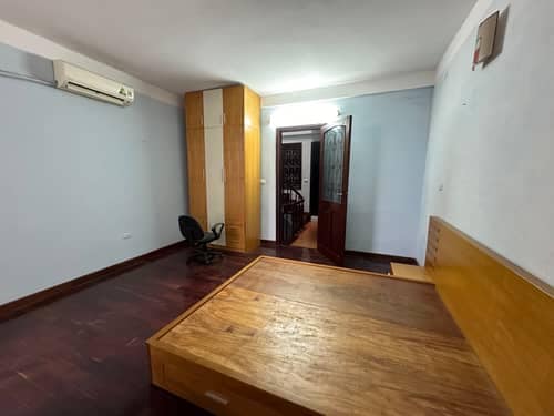 Bán nhà riêng ngõ 93 Hoàng Văn Thái 42.6m2, 4 Tầng, Ngang 4,82m Ô Tô Giá Chỉ 5 Tỷ 5.